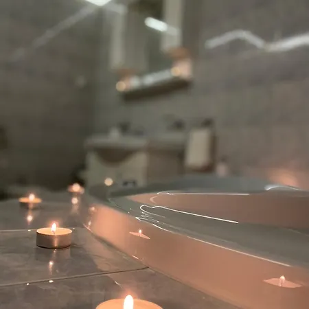 Galerija Centar Jacuzzi De Lux *