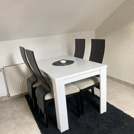Galerija Centar Jacuzzi De Lux * Cacak