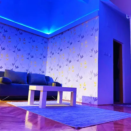 Galerija Centar Jacuzzi De Lux Apartment Cacak