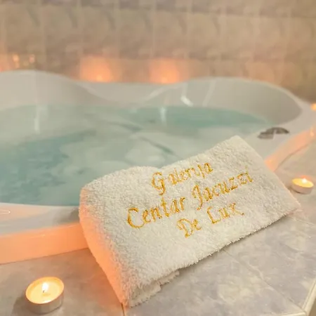 Galerija Centar Jacuzzi De Lux *