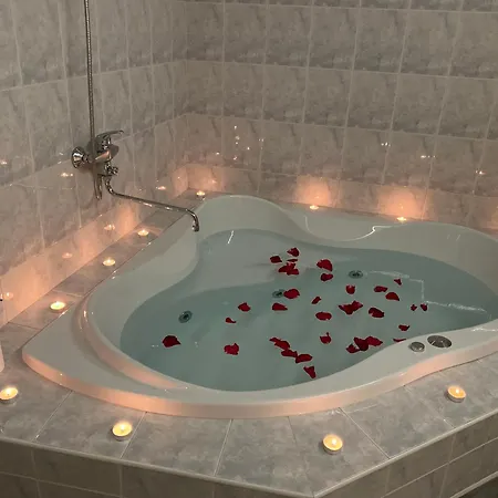 Galerija Centar Jacuzzi De Lux Apartment *